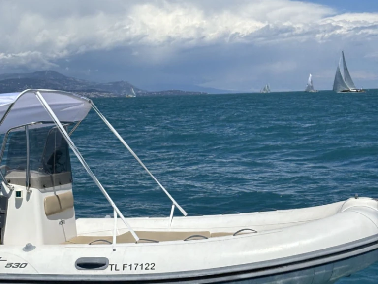 Bareboat Rental RIB Capelli with a boat licence