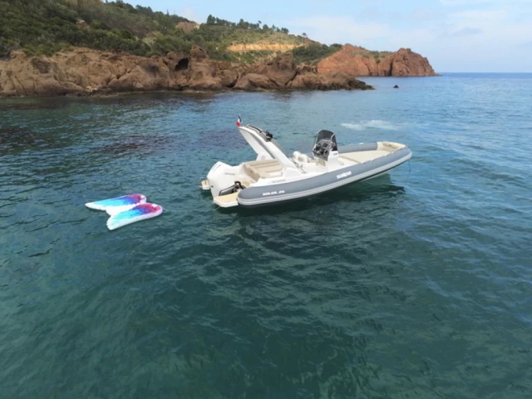 Salpa Salpa Soleil 26 charter bareboat or captained in  Antibes