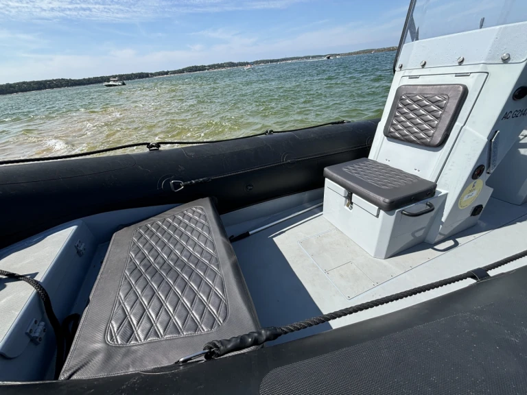 Highfield Patrol 600 in Arcachon on SamBoat