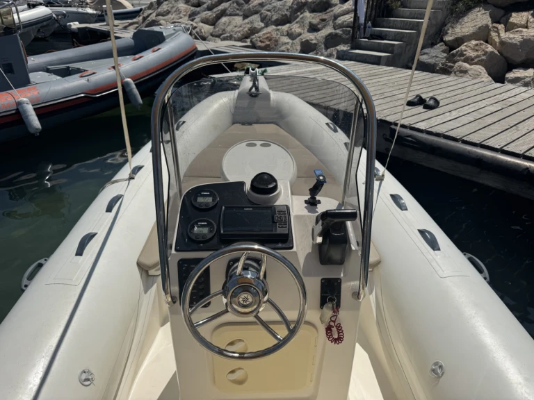 Bareboat Rental RIB Capelli with a boat licence