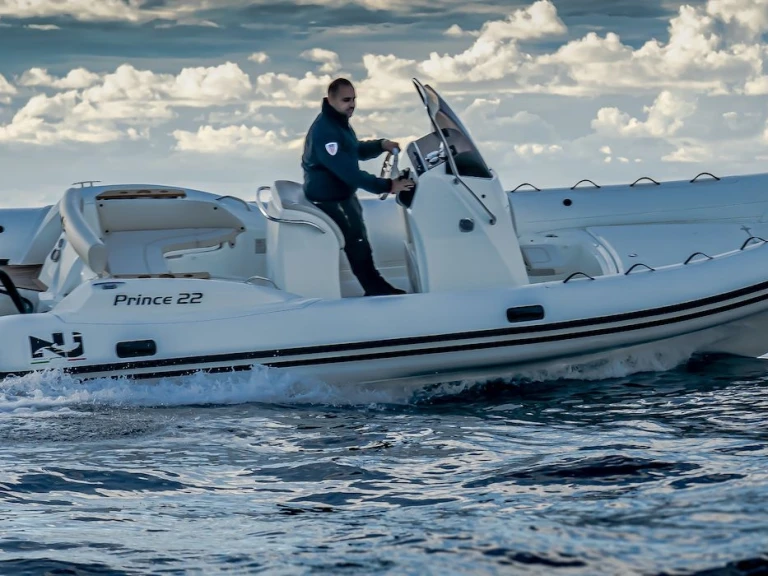 Nuova Jolly Prince 22 in Sète on SamBoat