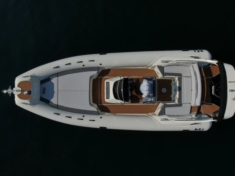 Bareboat Rental RIB Nuova Jolly with a boat licence