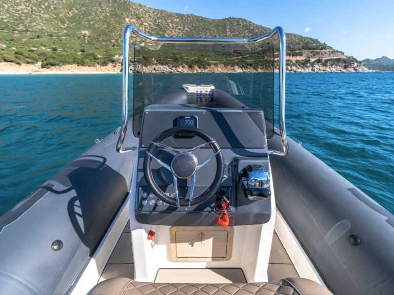 Yacht charter Sète cheap 62 Classic