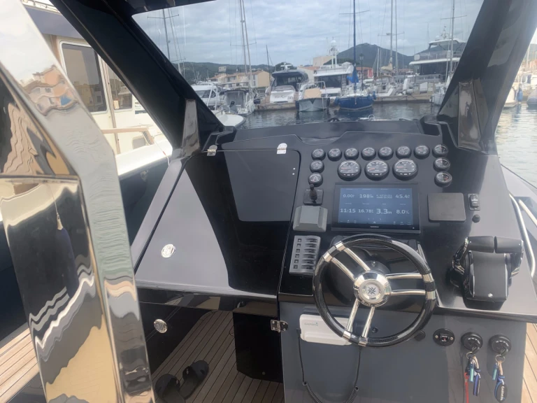 Rent a Scanner Envy 1100 Port Grimaud