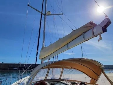 Jeanneau New Co Jeanneau Sun Odyssey 49 in Port Grimaud on SamBoat