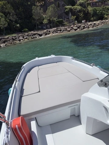 Motorboat for rent Mandelieu-la-Napoule at the best price