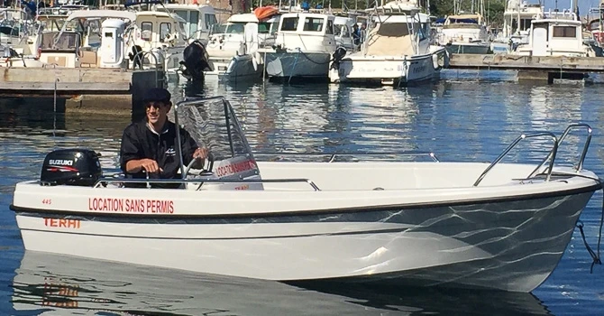 Motorboat for rent Galéria at the best price