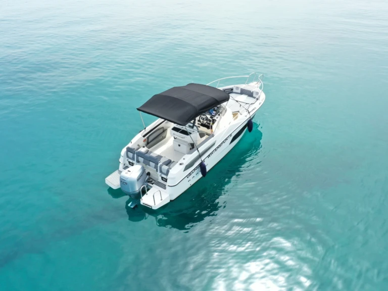 Motorboat rental with or without captain Karnic Latchi