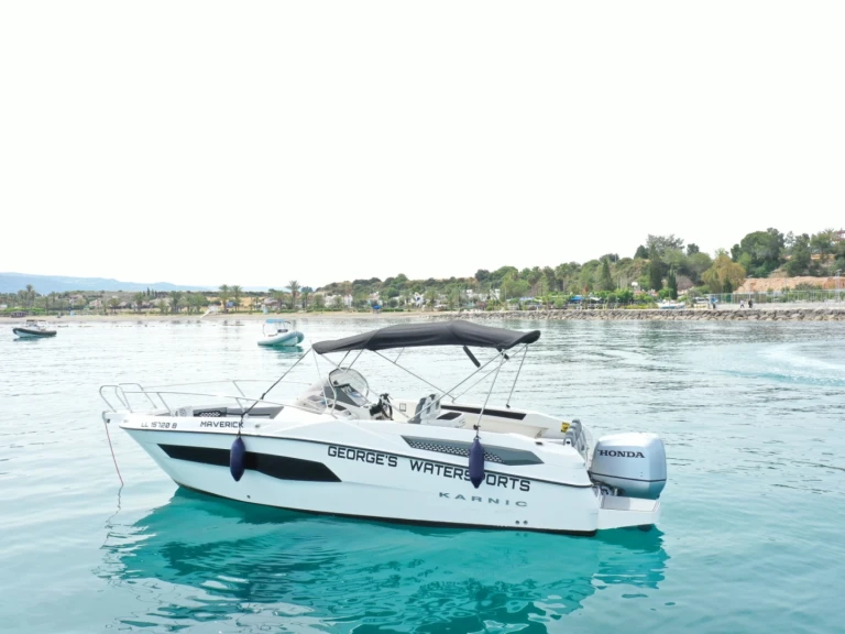 Motorboat rental in Latchi - Karnic KARNIC 701 SL