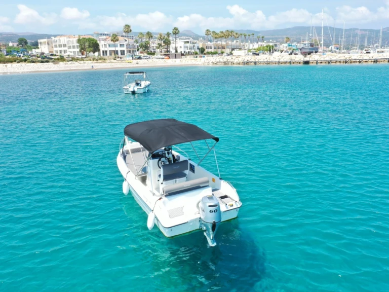 Motorboat rental with or without captain Karel Latchi