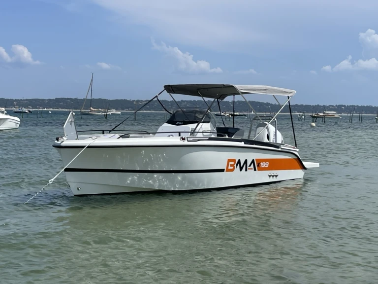 Bareboat Rental Motorboat BMA with a boat licence