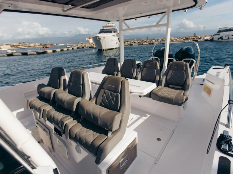 Motorboat rental with or without captain Axopar Ajaccio