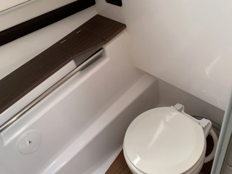 Motorboat for rent Porticcio at the best price