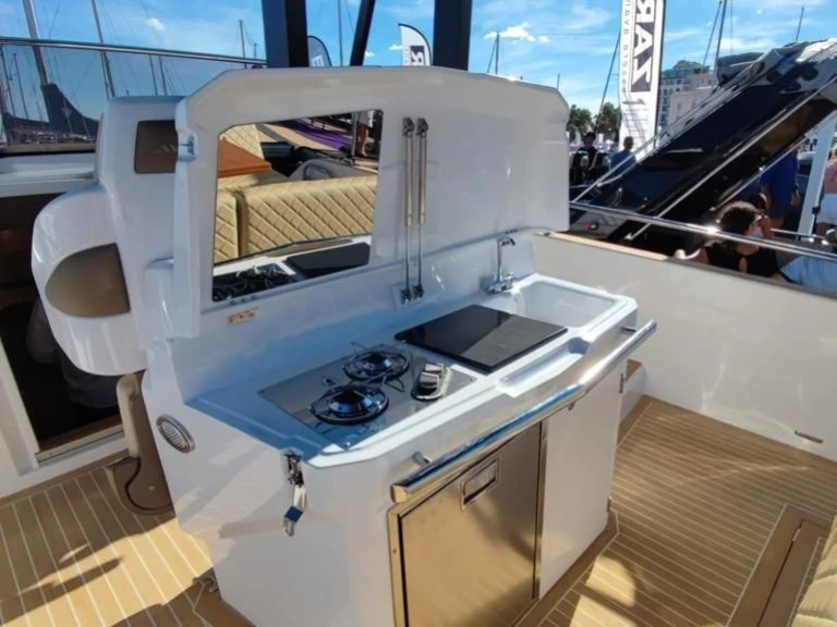 Boat rental Salpa AVANGARDE 1.1 in Ajaccio on Samboat