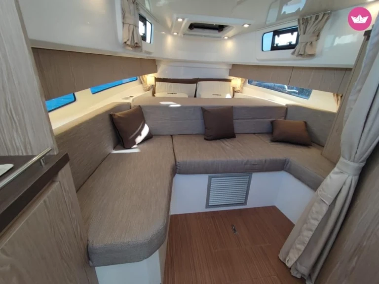 Motorboat rental with or without captain Salpa Ajaccio