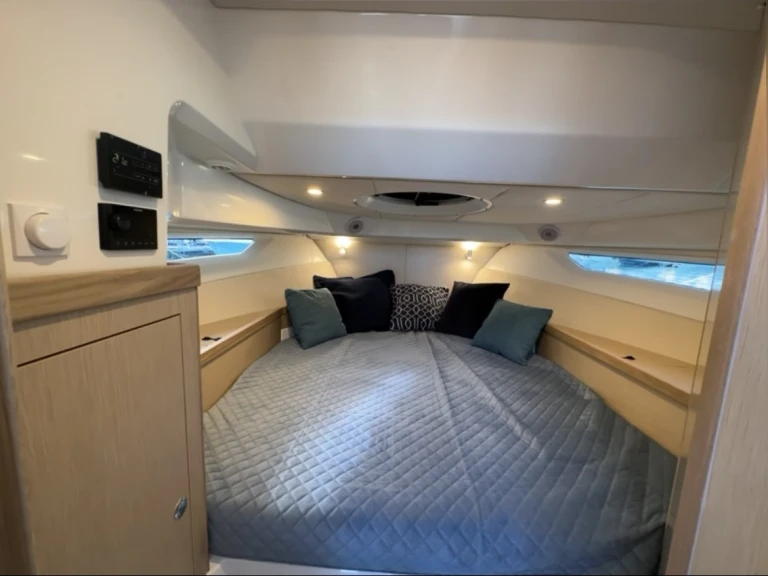 Motorboat for rent Porticcio at the best price