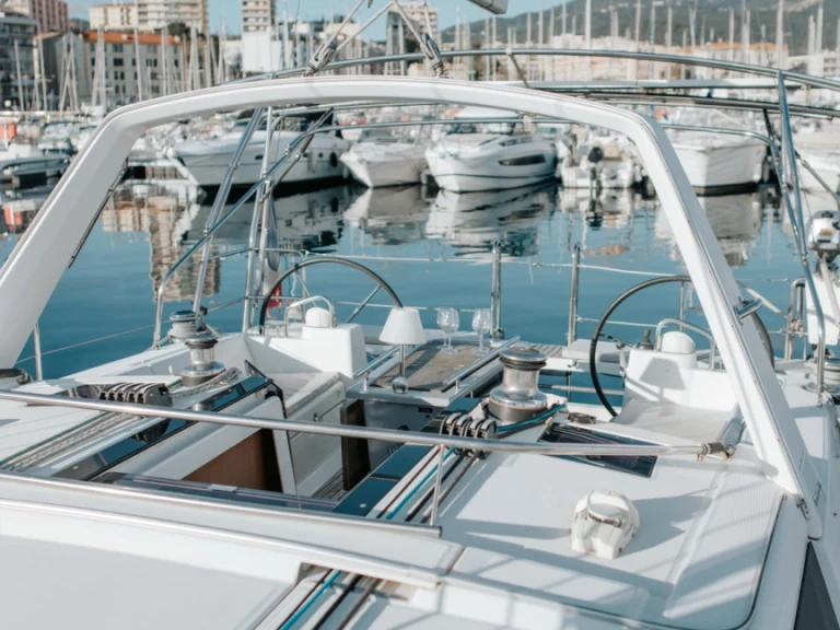 Bareboat Rental Sailboat Bénéteau with a boat licence