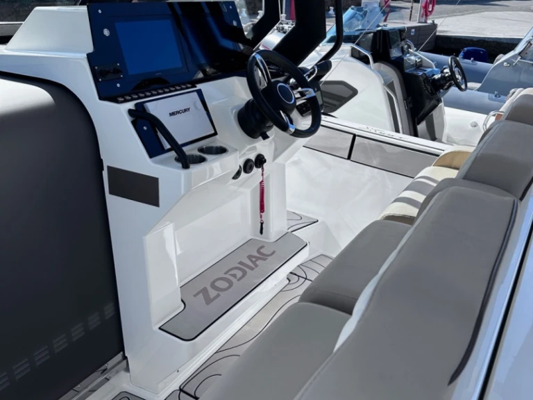 Bareboat Rental RIB Zodiac with a boat licence