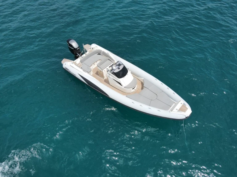 Bareboat Rental RIB Lomac with a boat licence