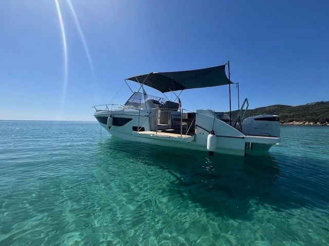 Yacht charter Ajaccio cheap FLYER 9 SUNdeck