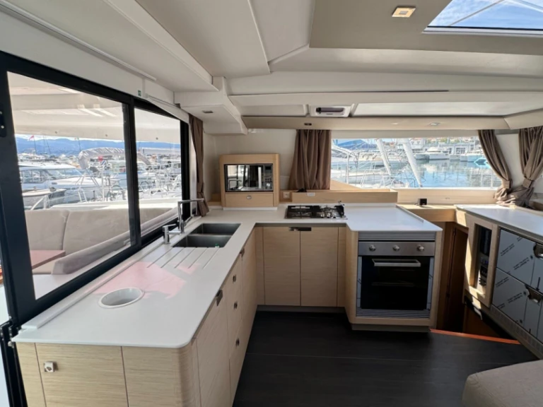 Catamaran rental in Ajaccio - Fountaine Pajot Tanna 47