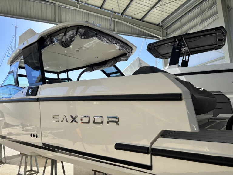 Bareboat Rental Motorboat Saxdor with a boat licence