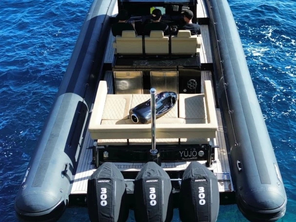 Boat rental Sea Water Phantom 400 in Hyères on Samboat