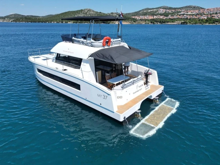 Catamaran rental with or without captain Fountaine Pajot Saint-Raphaël