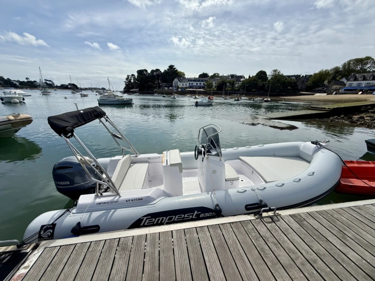 RIB rental in Combrit - Capelli Tempest 630
