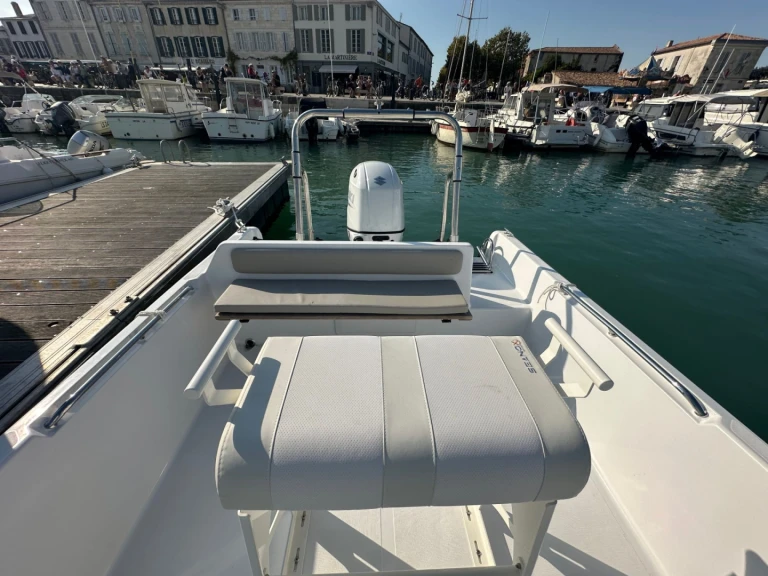 Rent a Cn-Cap-Ferret SEAWEED 675 Port de La Flotte