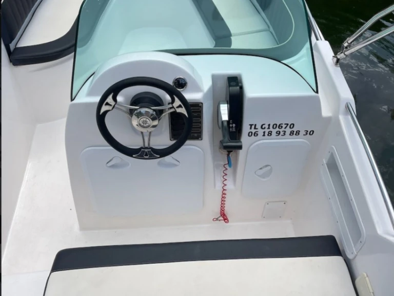 kruger STELLA 475 STELLA 475 charter bareboat or captained in  Aix-les-Bains