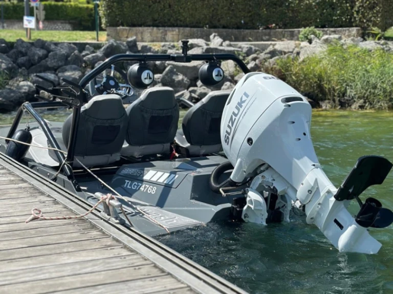 Motorboat rental with or without captain AWASH Aix-les-Bains