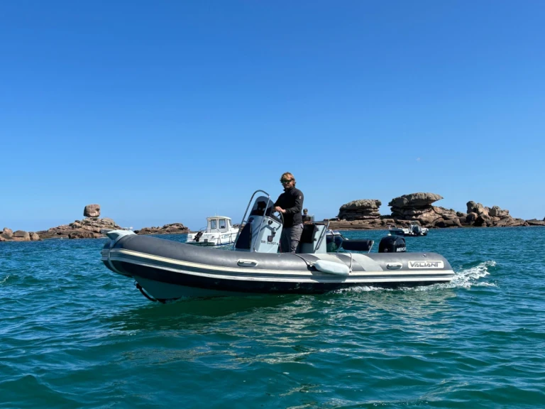 Valiant 500 sport charter bareboat or captained in  Trégastel