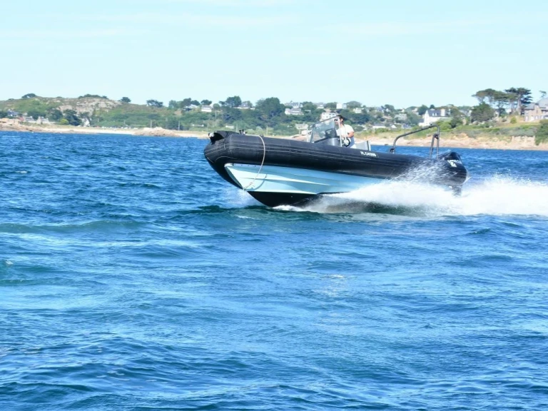 RIB rental in Trébeurden - Zodiac Club 750