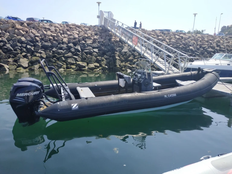RIB rental with or without captain Zodiac Trébeurden