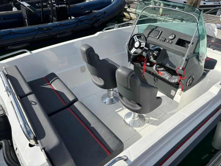 Rent a Nordkapp STING 610s Trébeurden