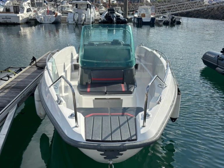Yacht charter Trébeurden cheap STING 610s