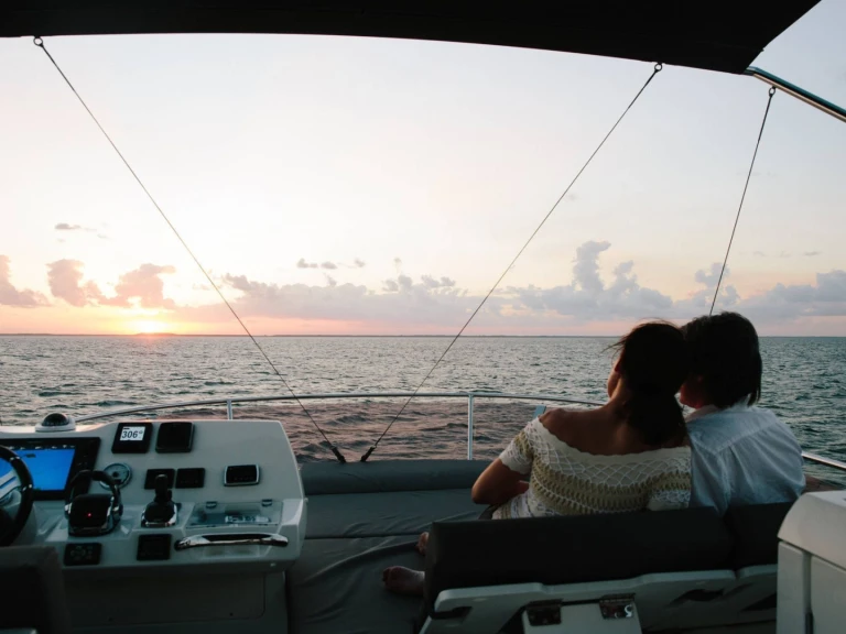 Motorboat rental with or without captain Jeanneau Trébeurden