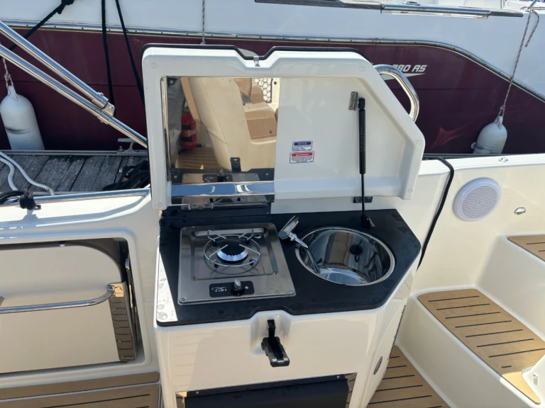 Rent a Quicksilver QUICKSILVER 755 ACTIV SUNDECK Trébeurden