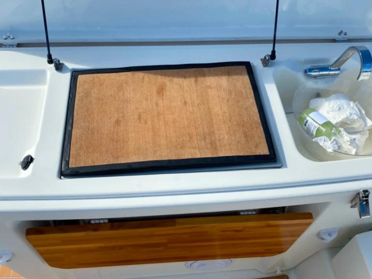 Boat rental Zodiac NZ-O 760 in Arcachon on Samboat