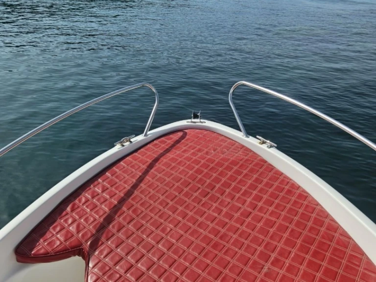 Motorboat rental with or without captain B2 Marine Saint-Raphaël