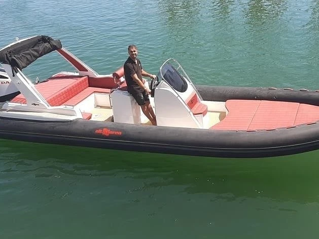 Altamarea Wave 27 in Saint-Raphaël on SamBoat