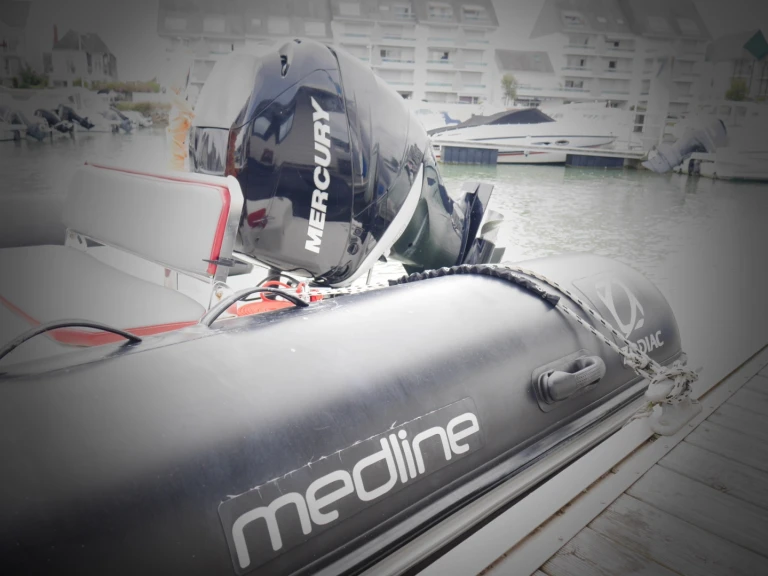 Zodiac Club 750 charter bareboat or captained in  La Baule-Escoublac