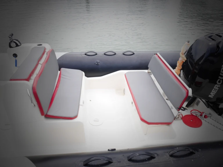 Rent a Zodiac Club 750 La Baule-Escoublac