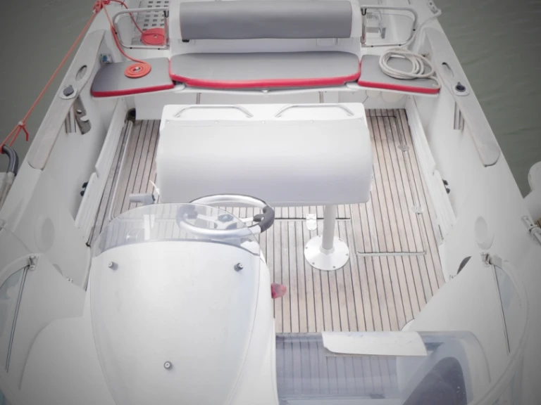 Motorboat rental in La Baule-Escoublac - Bénéteau Flyer 750 WA