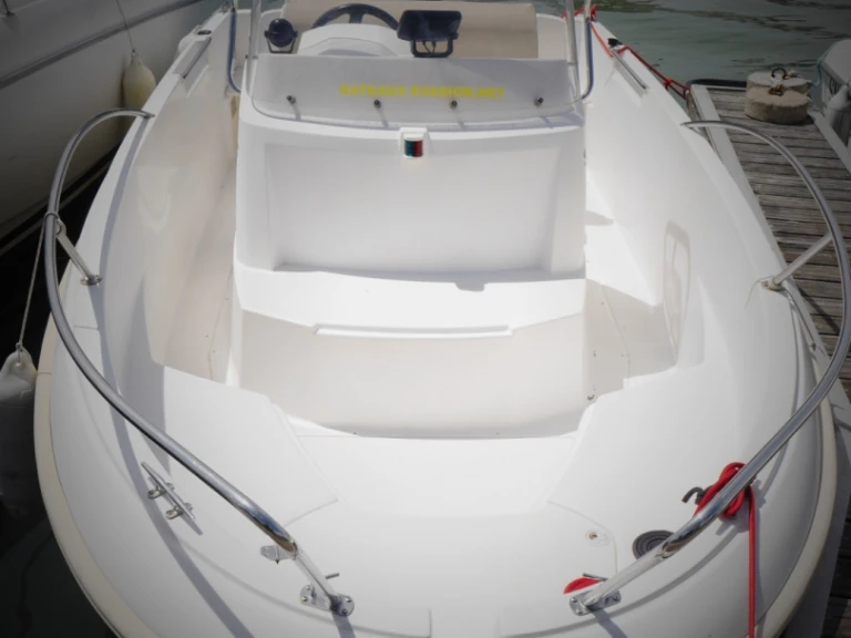 Rent a Jeanneau CAP CAMARA 505 La Baule-Escoublac