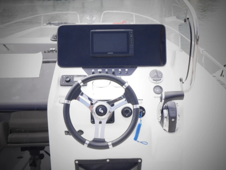 Motorboat rental in La Baule-Escoublac - Bénéteau Flyer 8