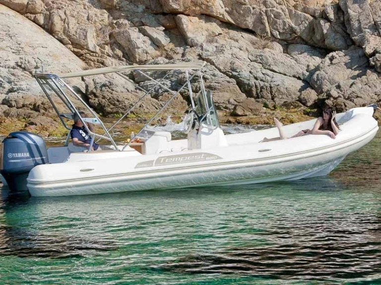 Boat rental Capelli Tempest 626 in Appietto on Samboat