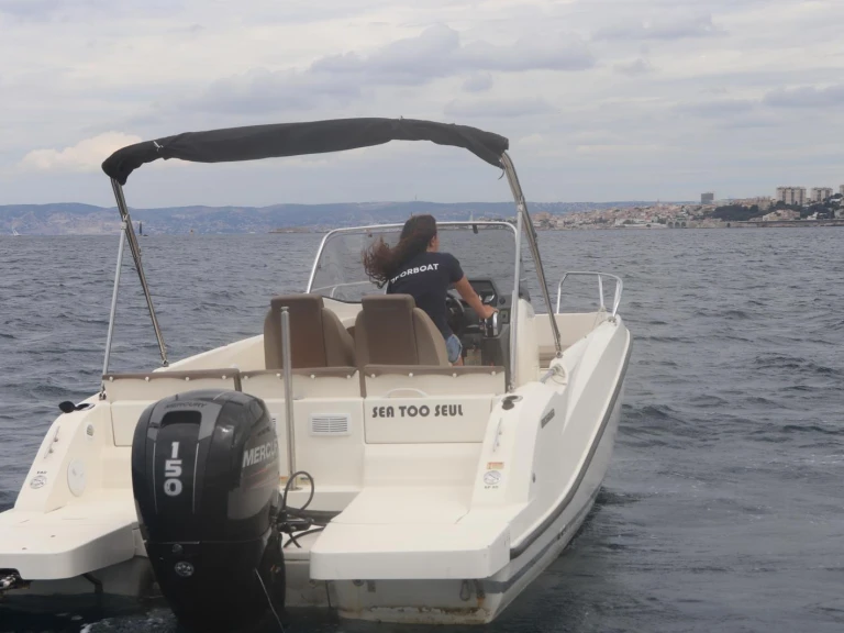 Quicksilver Activ 675 Open in Marseille on SamBoat