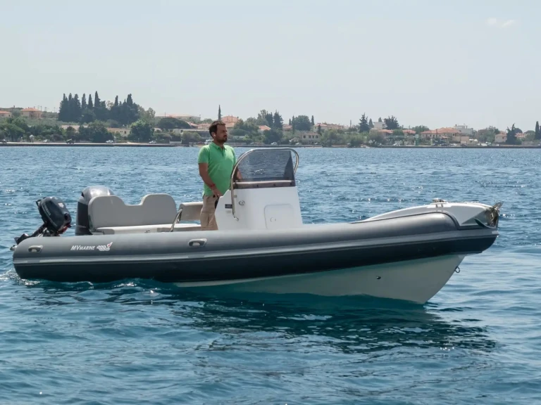 RIB rental with or without captain Motonautica-Vesuviana Marseille